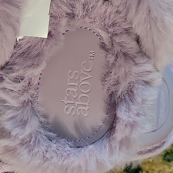 Stars Above Violet fuzzy slippers - Picture 5 of 5